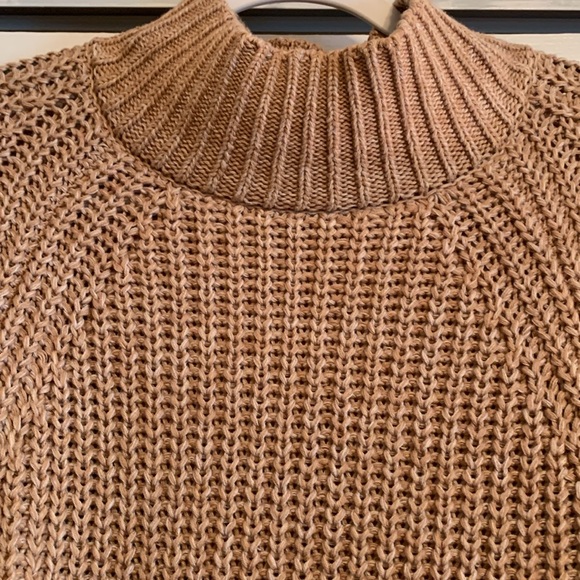 Gap, chunky cozy knit sweater, size large, EUC - Picture 3 of 8